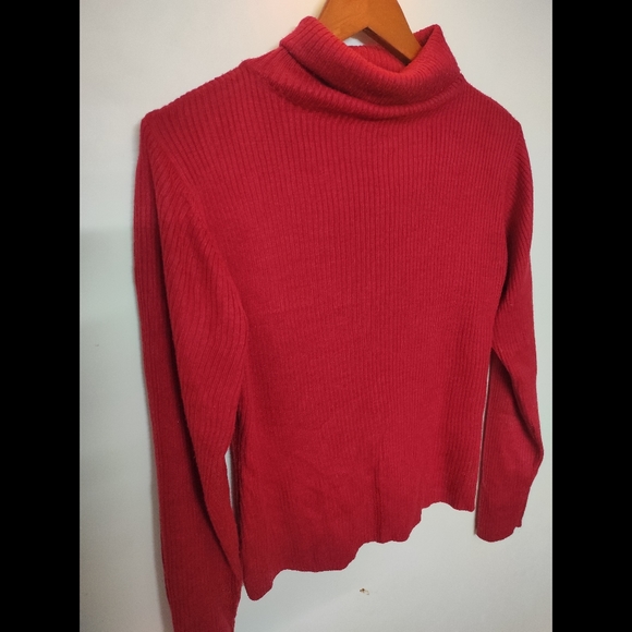 Coloriclle Tops - Red High Neck